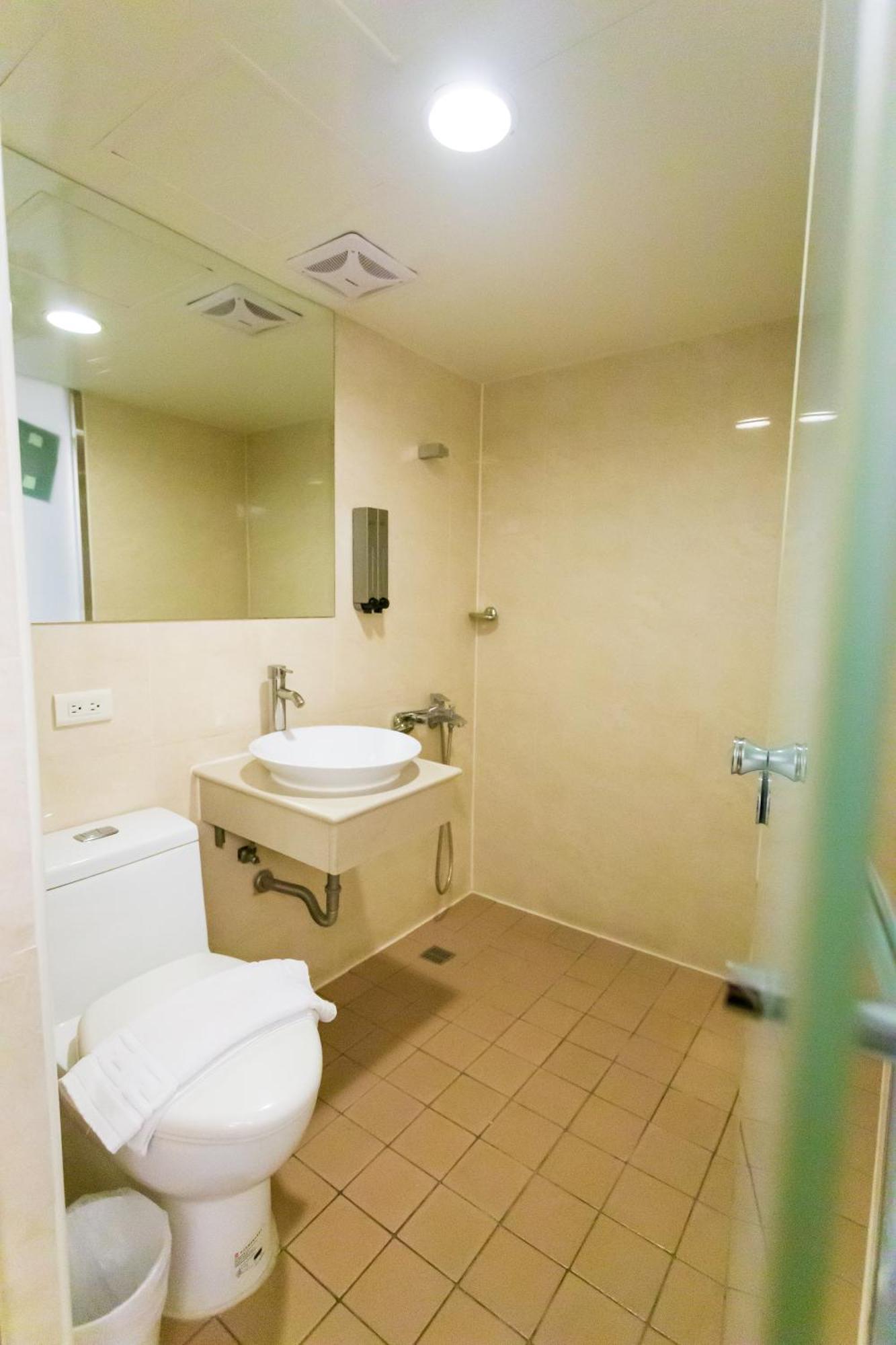 Newrise Hotel Kaohsiung Dış mekan fotoğraf